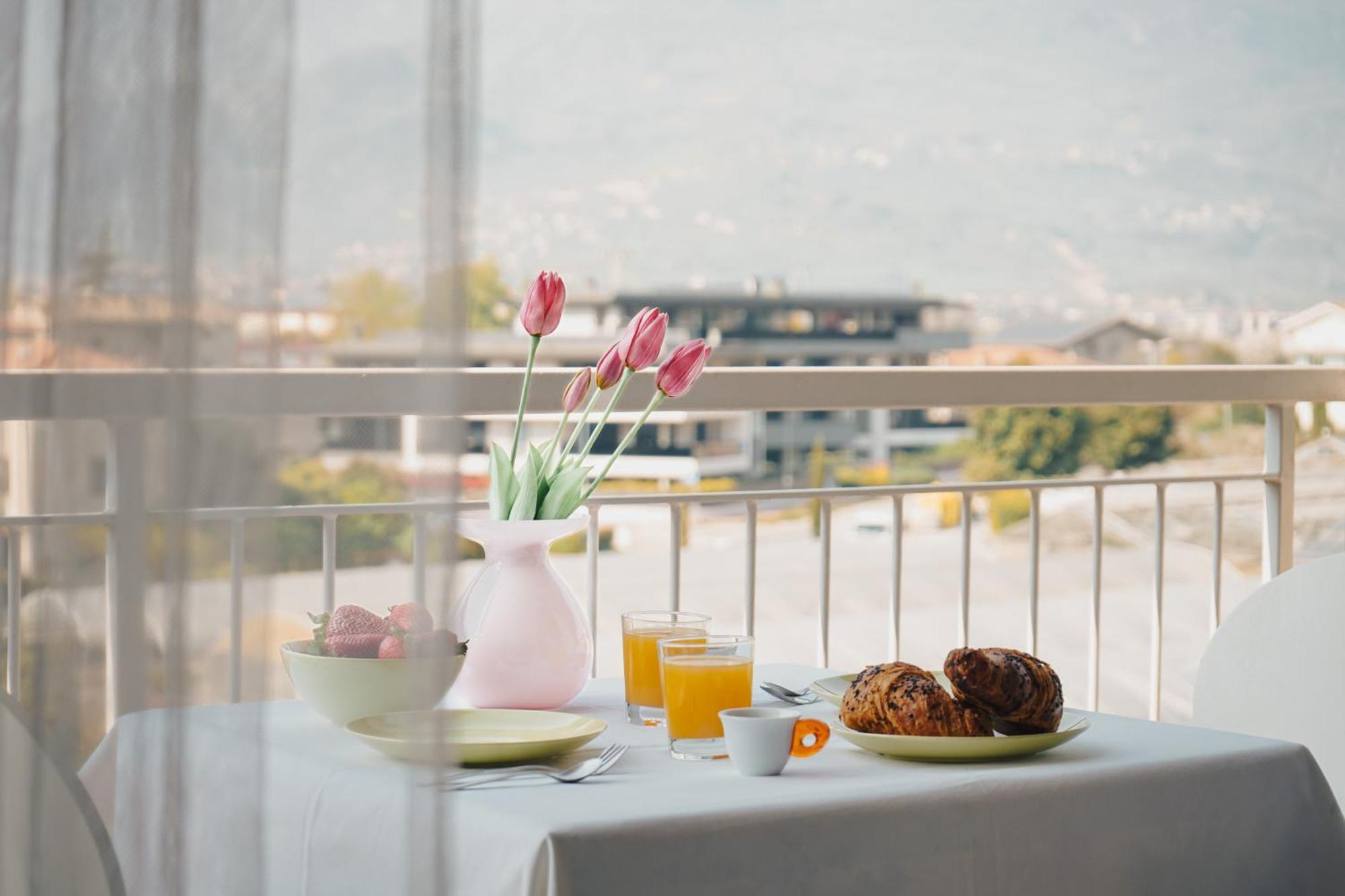 Appartamento Betulla - Peaceful & Happy Stay Riva del Garda Luaran gambar