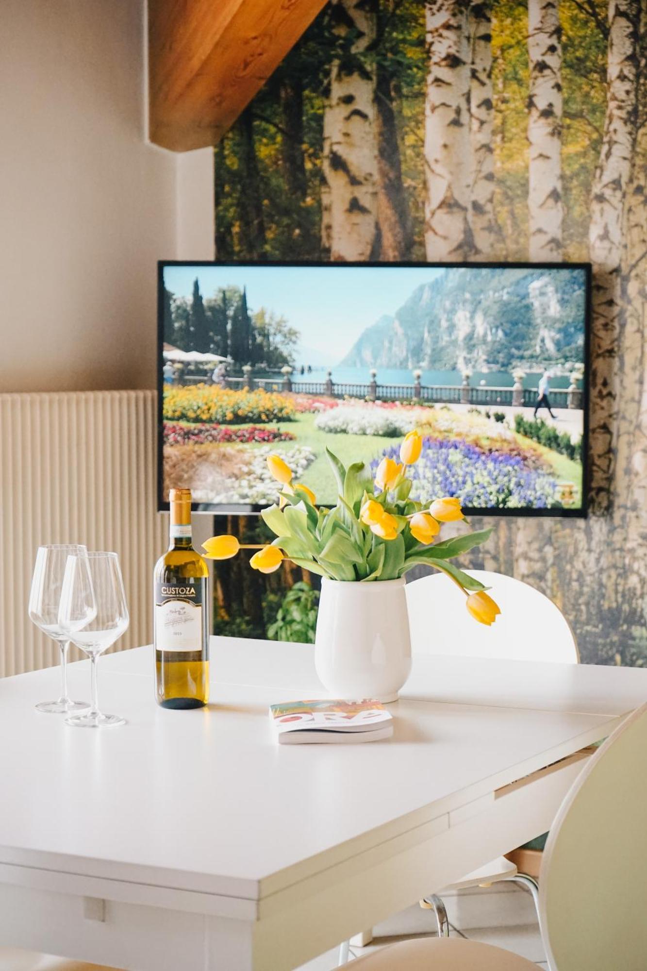 Appartamento Betulla - Peaceful & Happy Stay Riva del Garda Luaran gambar