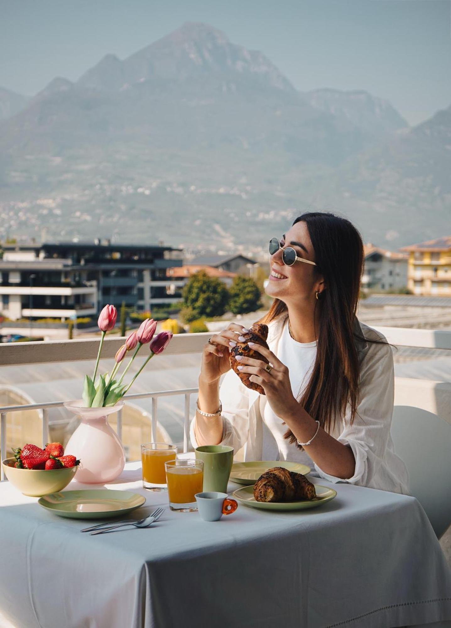 Appartamento Betulla - Peaceful & Happy Stay Riva del Garda Luaran gambar